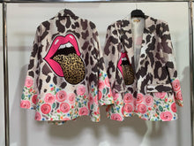 Load image into Gallery viewer, Patterned plus blazer
